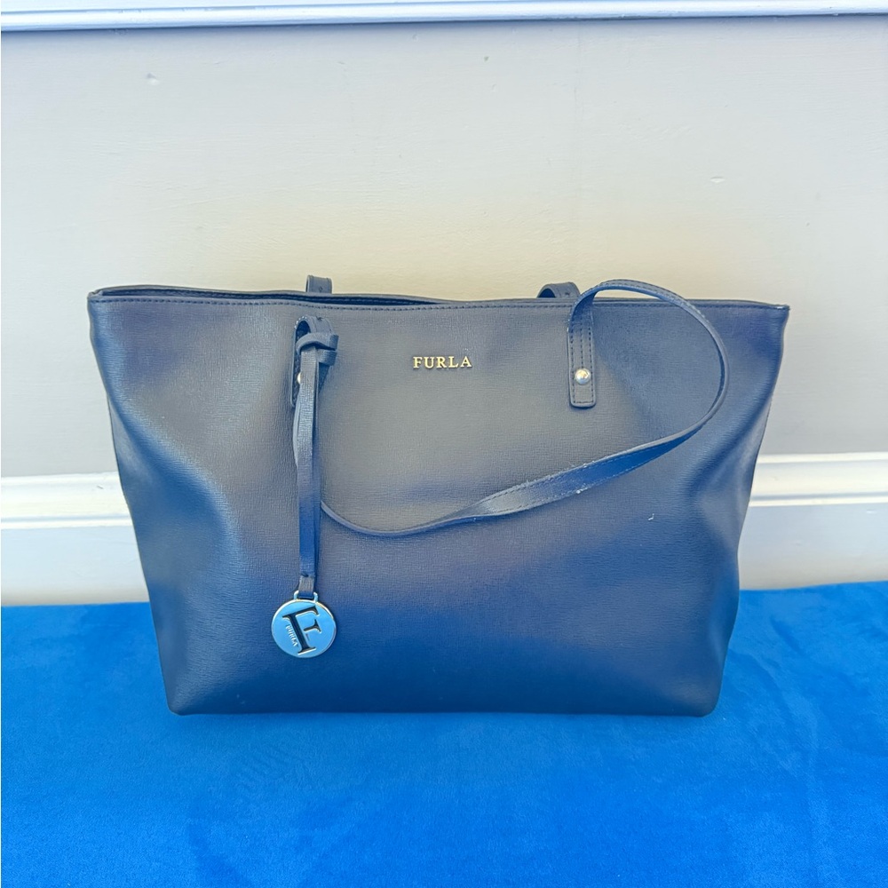 Furla Leather Tote - GUC